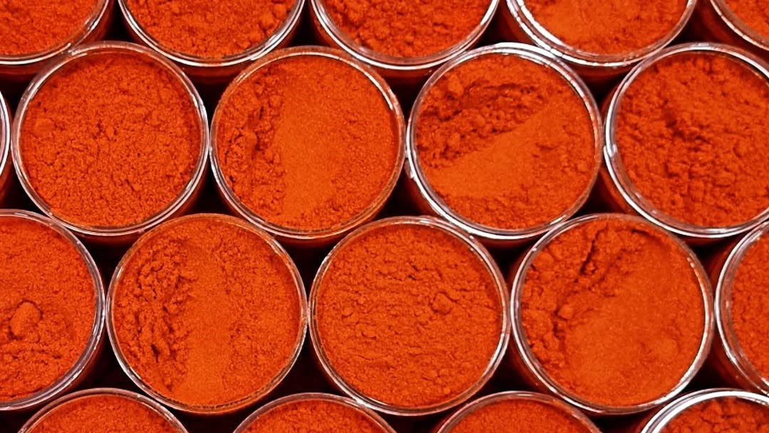 Red sweet pepper paprika spice Shefs