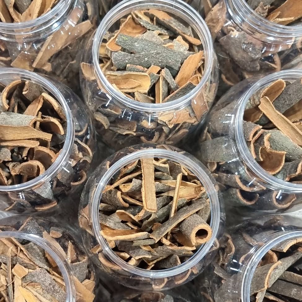 Cinnamon sticks Shefs
