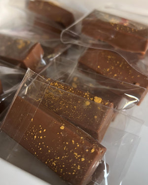 Crunchy nuts biscuits Mention