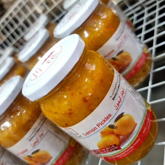 Yellow lemon hot sauce Shefs