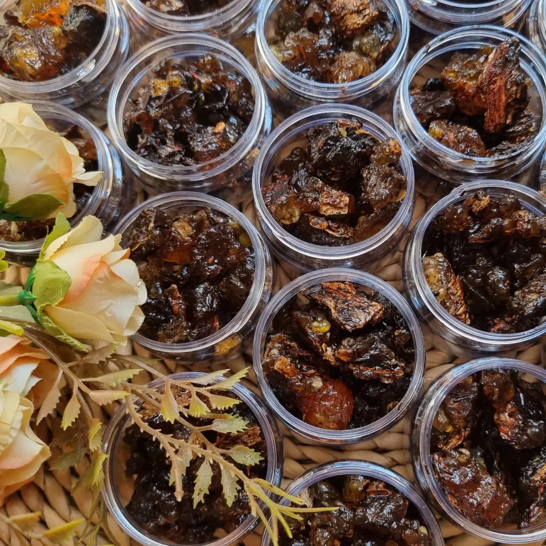 Al-Hojari frankincense scented with royal oud Shefs